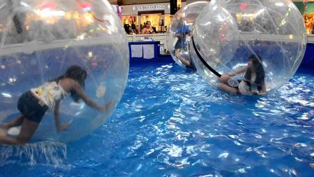 Floating Plastic Balls
