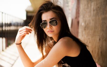 Girl with sunglasses