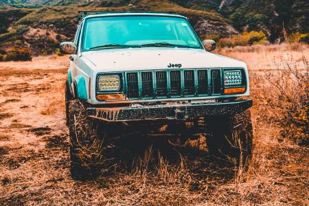 Gray Jeep Suv