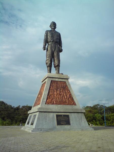 Hero Statue Gusti Alianyang