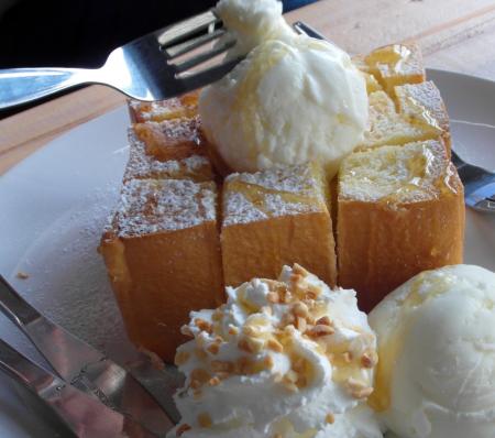 Honey Toast with Ice cream