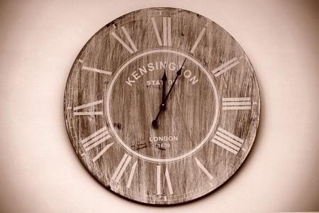 Kensington Brown Round Wall Analog Clock