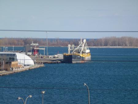 Lake freighter moored in the Eastern Gap, 2013 04 03 -g.JPG