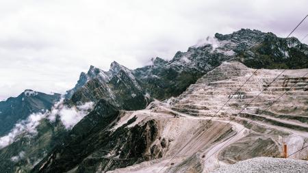 Landmark Photography of Gray and Brown Cliff Formations