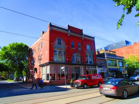 Lovely old building on Queen, 2017 06 03 -a