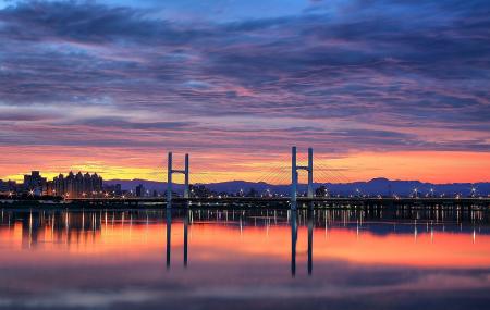 Manhattan Bridge during Sunset