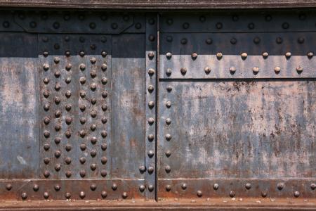 Metallic Bridge