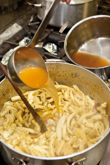 Nouvelle cuisine. Delicious plate ready