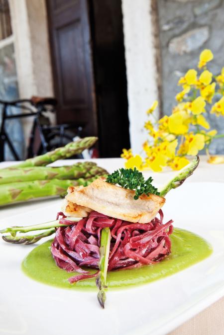 Nouvelle cuisine. Delicious plate ready