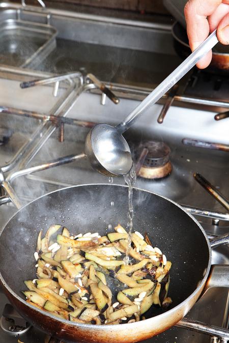 Nouvelle cuisine. Delicious plate ready