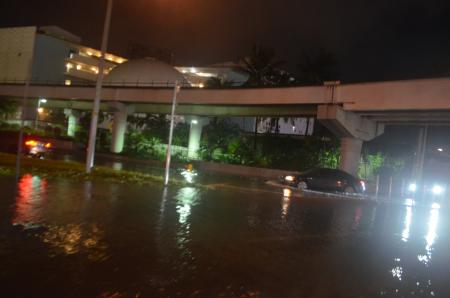 October 15 night 4.0 ft tide plus rain Biscayne Metromover on ramp 395