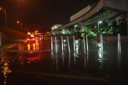 October 15 night 4.0 ft tide plus rain Metromover on ramp Biscayne BLVD