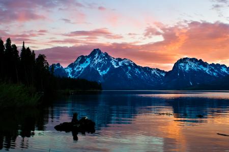 Photography of Mountains During Dusk