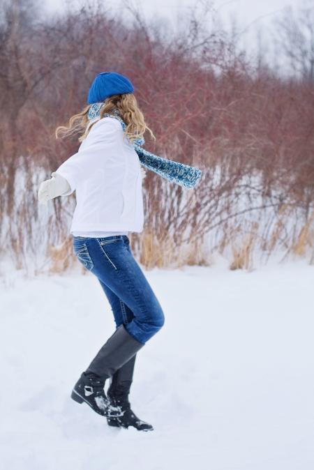 Pose in Winter