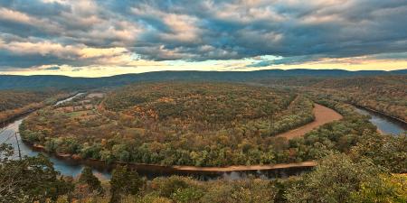 Potomac Horseshoe Overlook - HDR