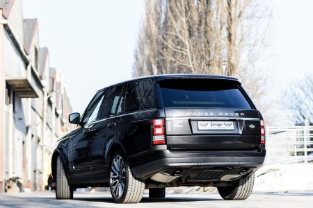 Range Rover in the Sun