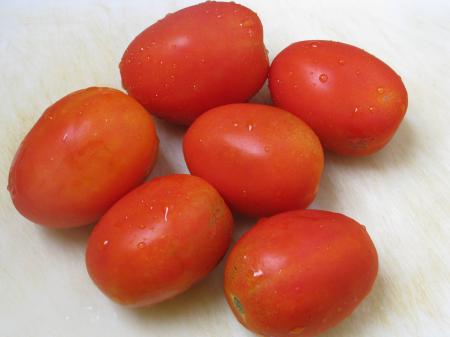 Red tomatoes