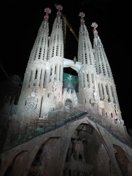 Sagrada familia at night
