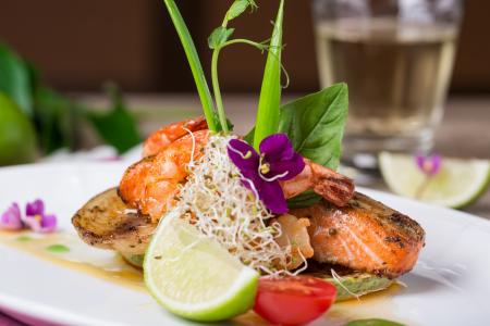 Salmon Dish with Shrimps and Lime