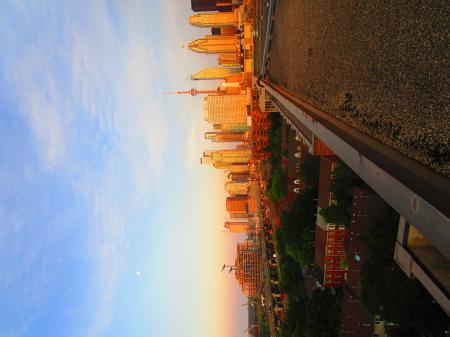 Scanning Toronto skyline, at dawn, 2017 06 12 C -ab