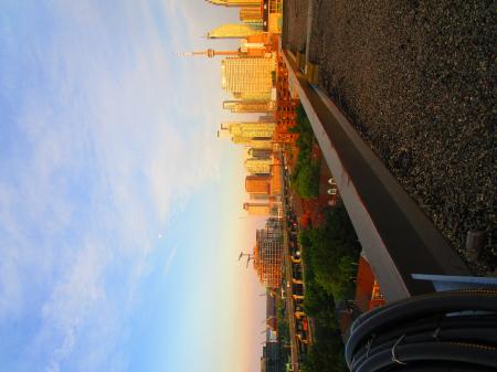 Scanning Toronto skyline, at dawn, 2017 06 12 E -ad