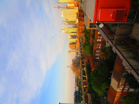 Scanning Toronto skyline, at dawn, 2017 06 12 F -am