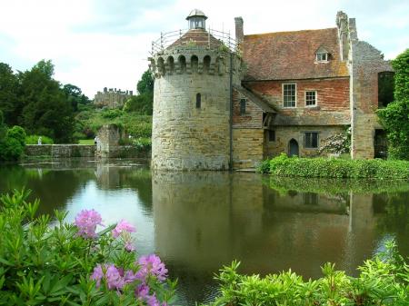 Scotney Castle