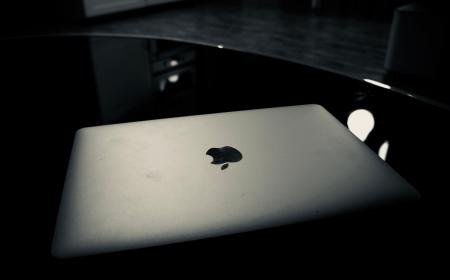 Silver Macbook