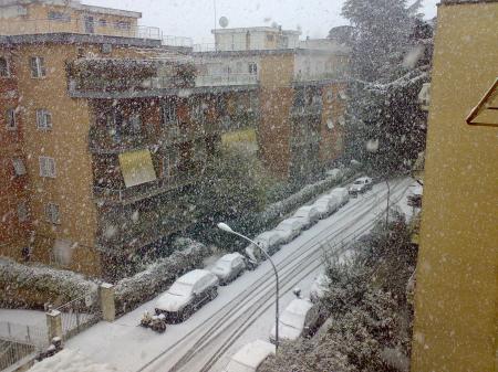 Snowing in Rome