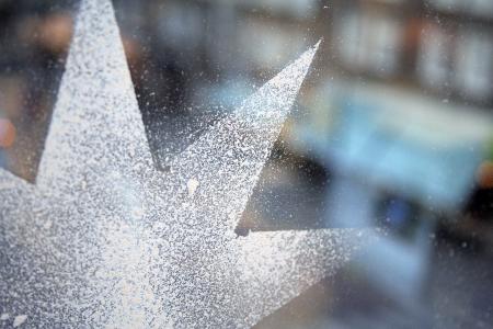 Spray snow christmas star