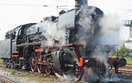 Steam Locomotive Engine