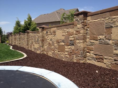 Stone fence structure