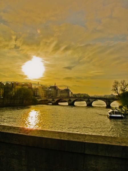 Sunset over the Seine