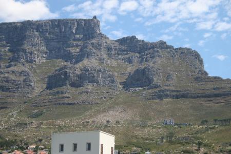 Table Mountain with cable station