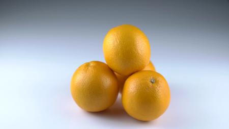 The four oranges