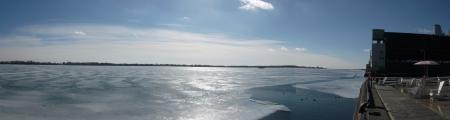 Toronto's harbour is melting, 2018 02 15 -a