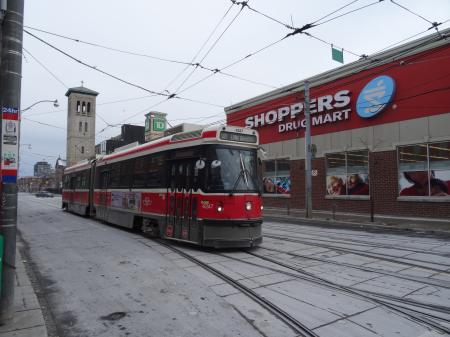 TTC vehicles at the intersection of Parliament and Queen, 2015 01 17 (1)