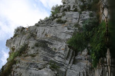 Une des roches des défilés de La Beaume