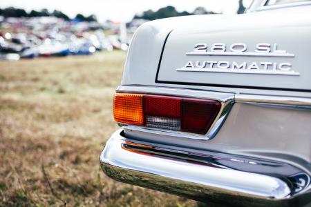 White Mercedes Benz 280 Sl Automatic