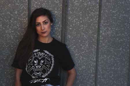 Woman Wearing Tiger Head-printed Crew-neck Shirt