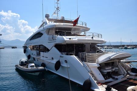 Yacht on the Port