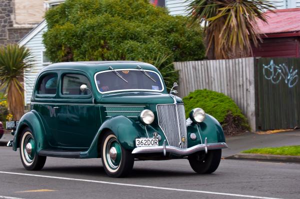 1935 FORD TUDOR