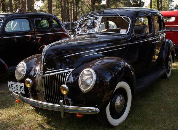 1938 Ford De Lux V8