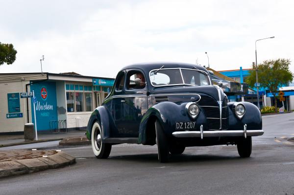 1939 FORD V8