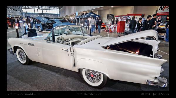 1957 Ford Thunderbird