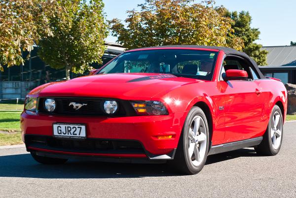 2011 FORD MUSTANG
