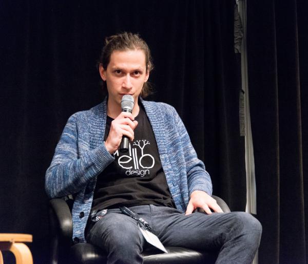 Aaron Lemke (Unello Design) introducing self at indie dev panel