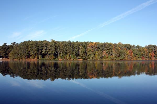 An autumn landscape with a reflection