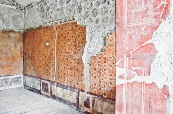 ancient room ruin wall