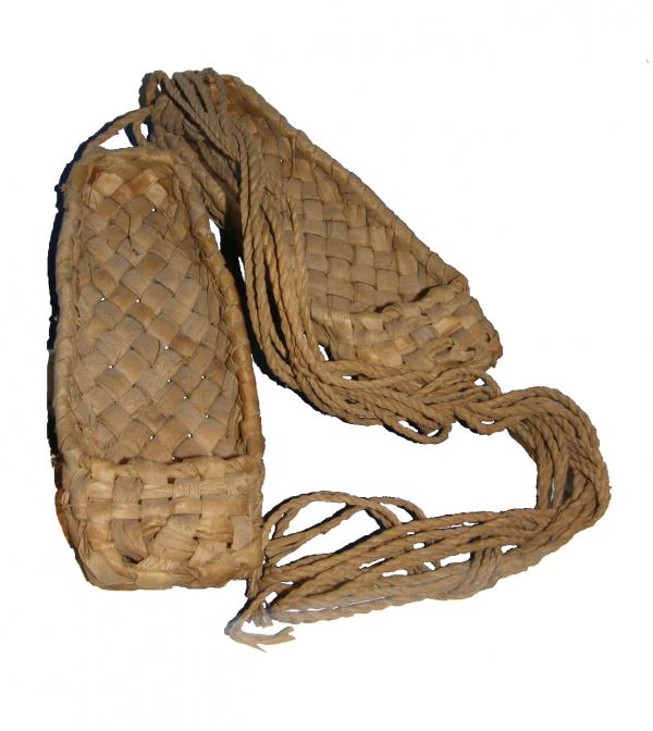 bast shoes